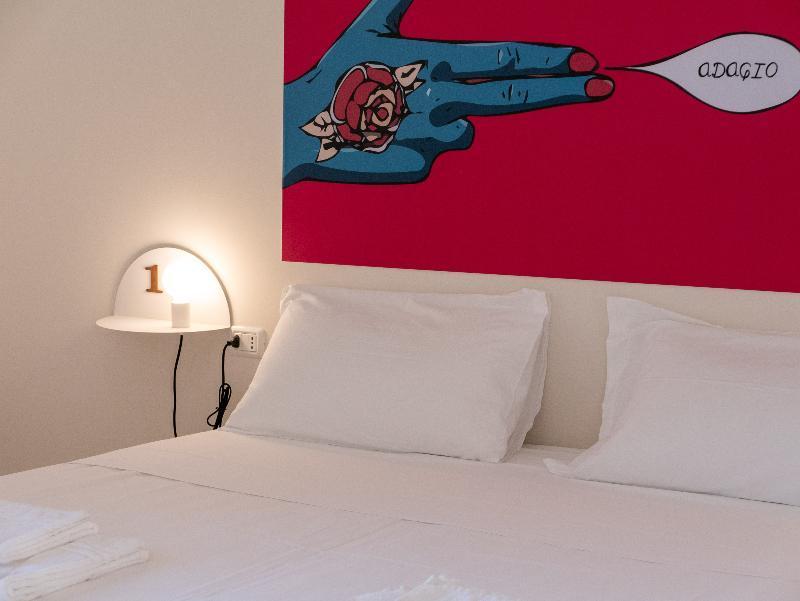 Lobby Collective - Hostel